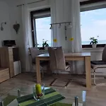 Mit Meerblick, 2 Schlafzimmer, Sued- Balkon, Parkplatz