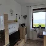 Mit Meerblick, 2 Schlafzimmer, Sued- Balkon, Parkplatz Daire
